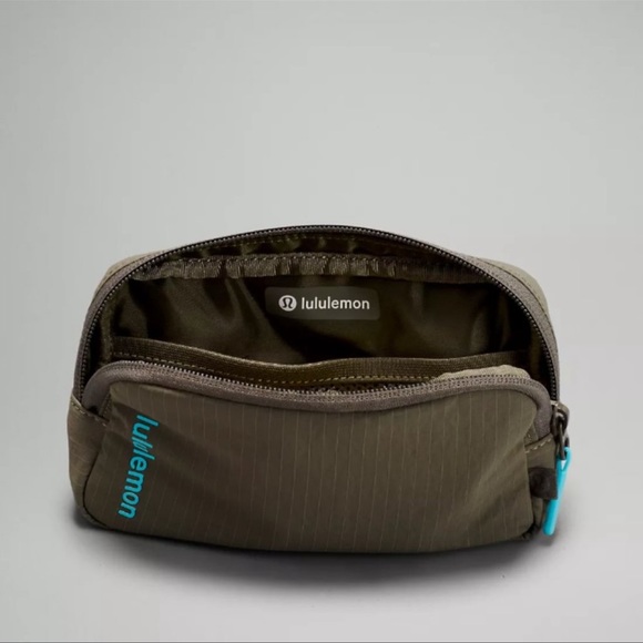 NWT Lululemon Everywhere Mini Belt Bag - Carob Brown - Picture 4 of 9